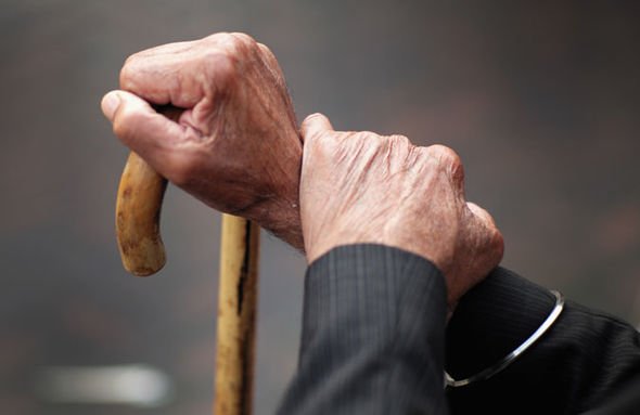 How Old Is Askeladd In Steins Gate Hes A Vinland Saga Character